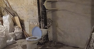 Демонтаж сантехкабины в панельном доме - цена от 1020 рублей | Сварной-Пчр